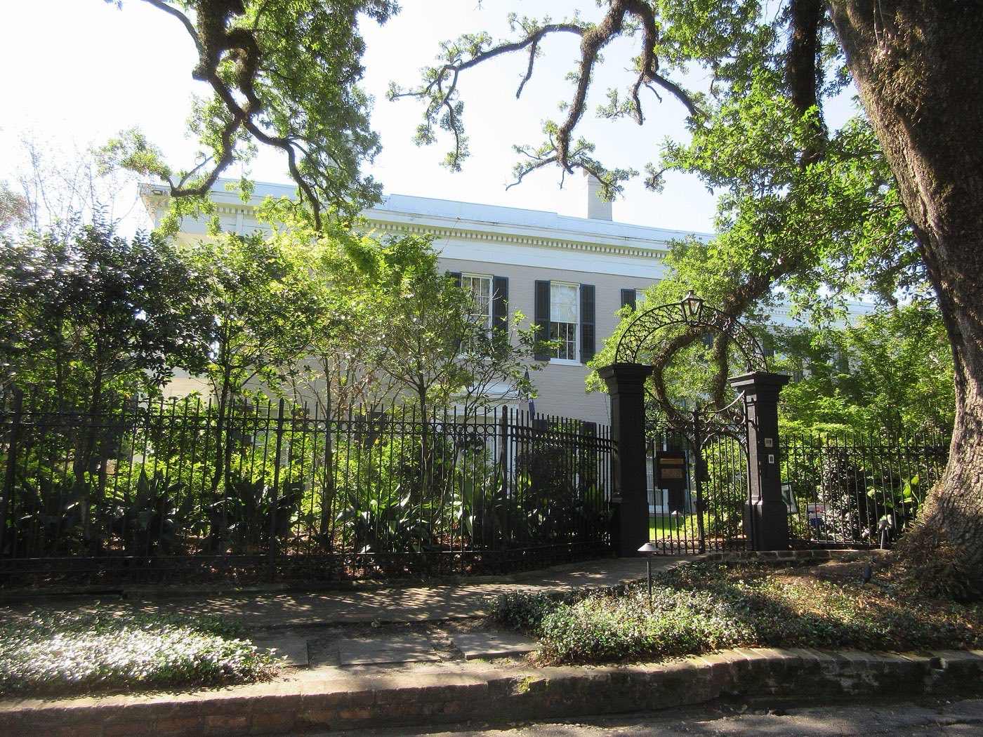 Louisiana — homes and neighborhoods